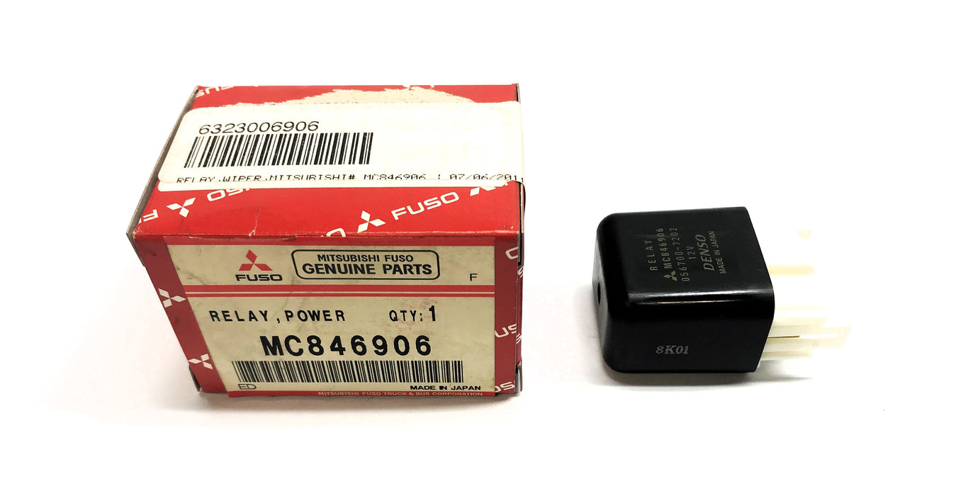 Mitsubishi Fuso 12V Relay MC846906 (056700-7202) NOS