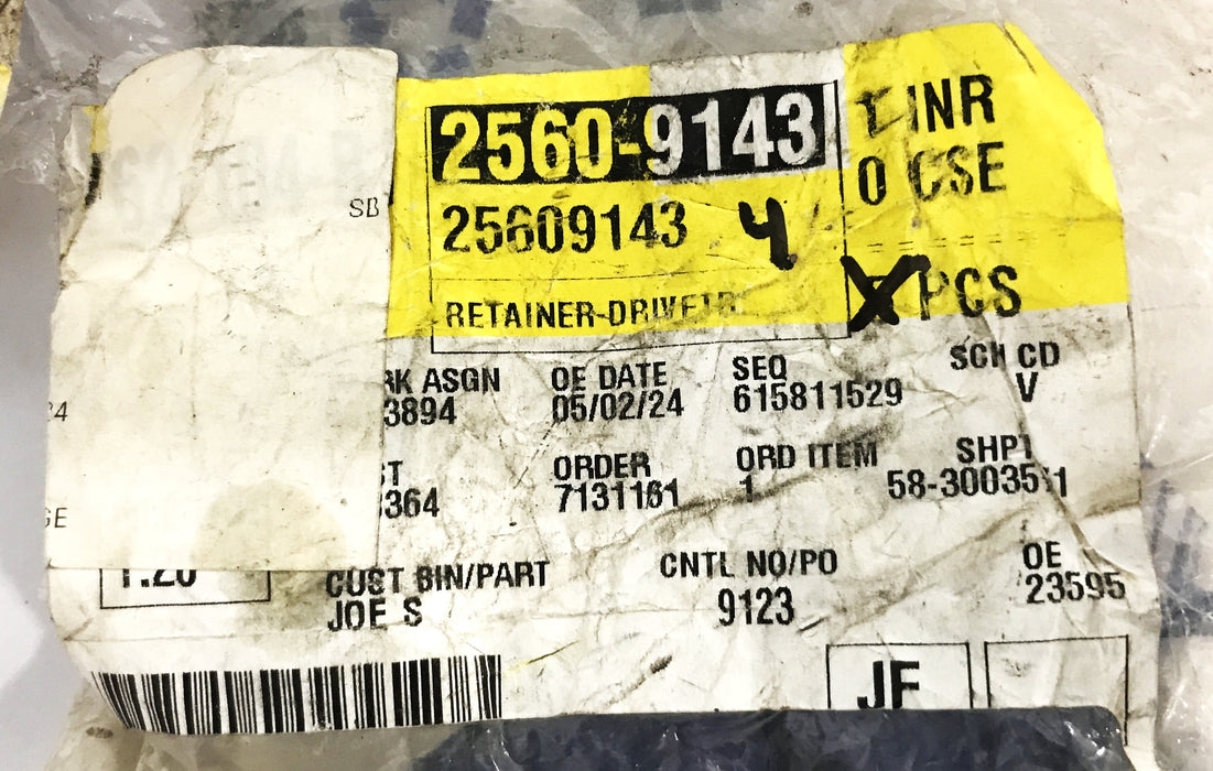 GM Front Suspension Frame Insulator Retainer 25609143 {lot of 4] NOS