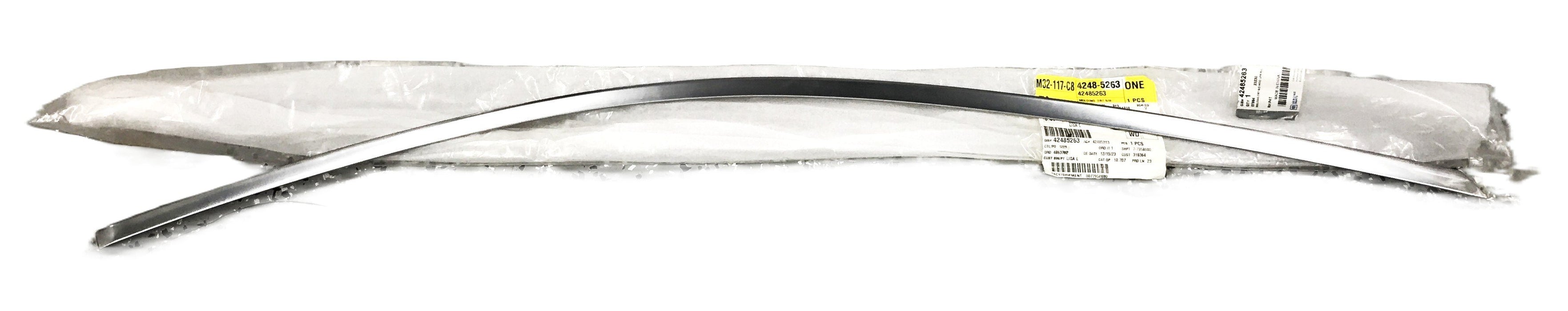 GM Exterior Trim-Reveal Molding 42485263 NOS