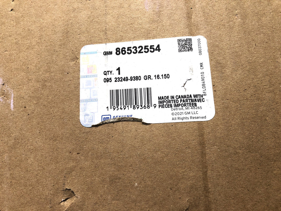 GM OEM Rear Passenger Side Door 86532554 NOS FREIGHT