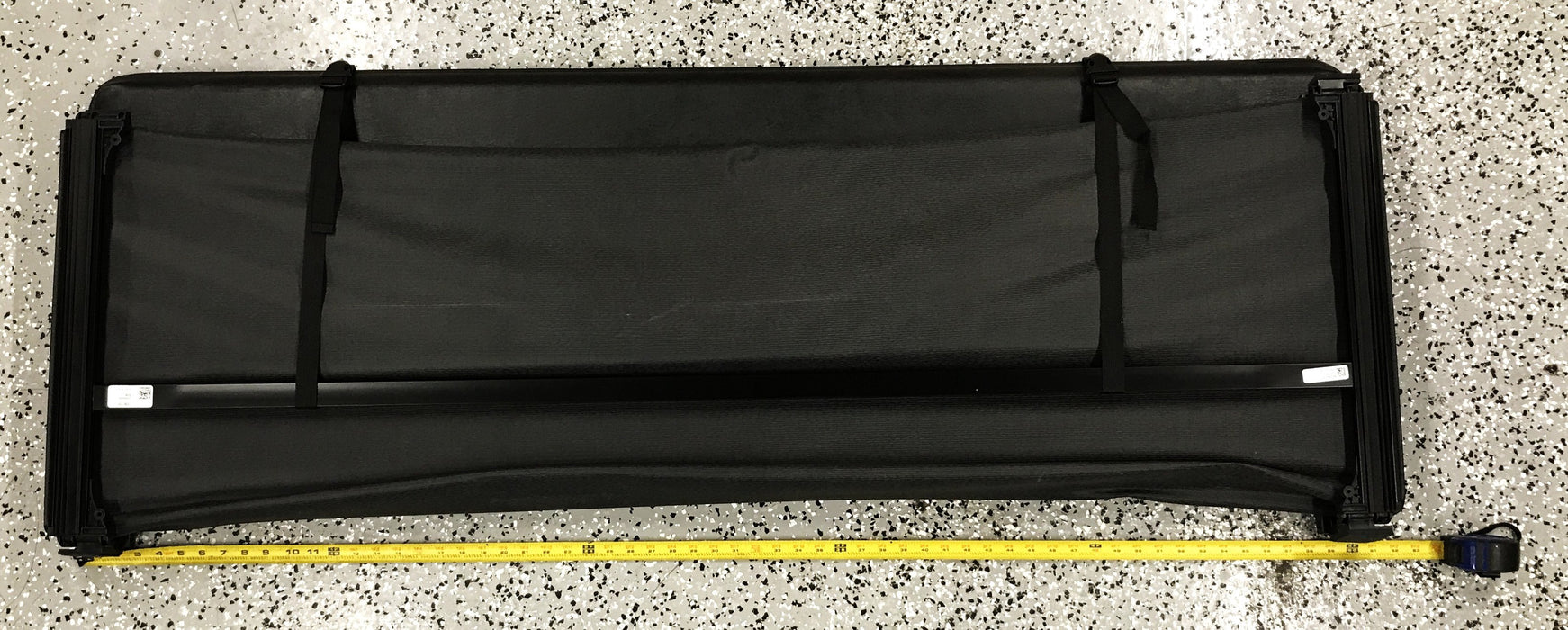 GM Short Bed Tri-fold Tonneau Cover GM 19367129 NOS
