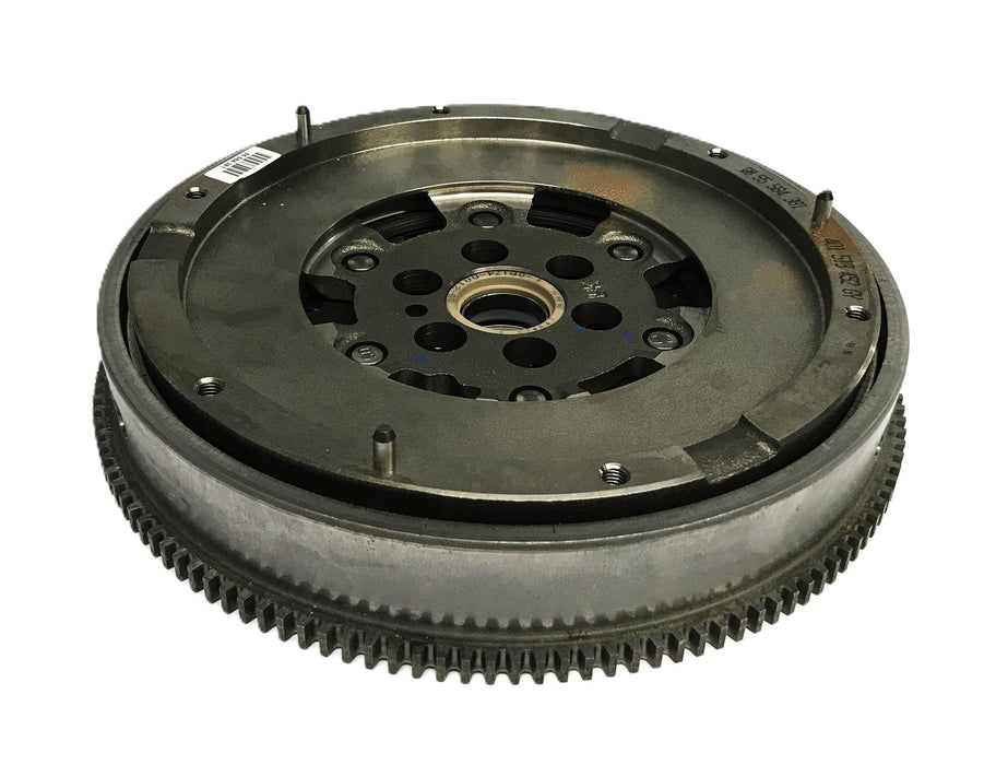 GM Clutch Flywheel 55584381 NOS