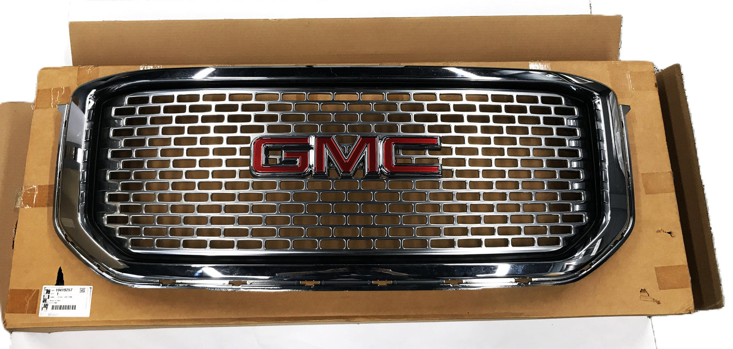GM Front Upper Grille 19419257 NOS