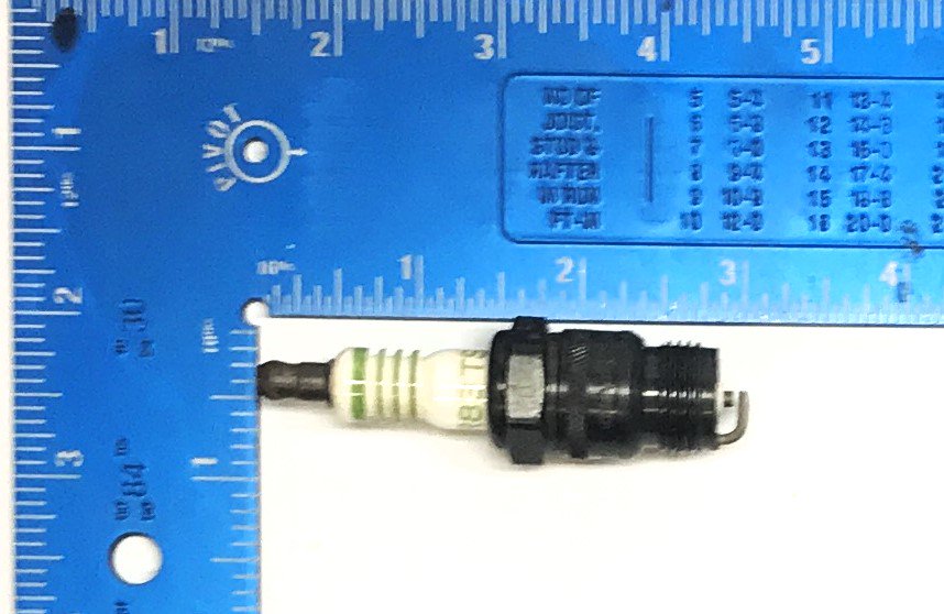 AC Box of (8) Green Striped Spark Plugs R83TS (5613110) Vintage NOS