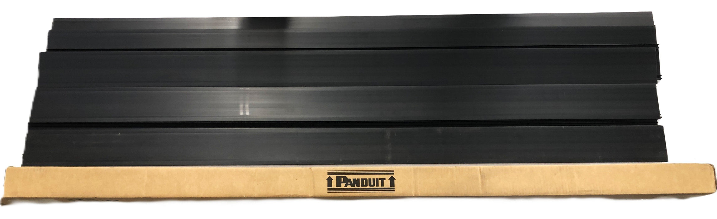 Panduit 4" x 6' Black Hinged Duct Cover Pack (8pcs) HC4BL6 NOS