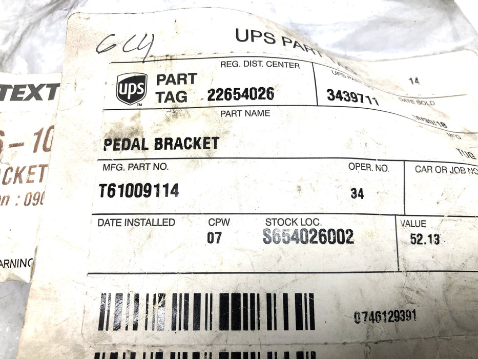 TUG Accelerator Pedal Bracket T61009114 NOS