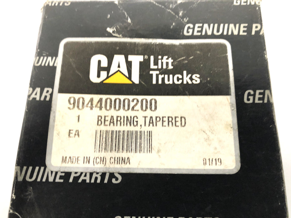 Shuster 4WH Tapered Roller Bearing For CAT 30207 (9044000200) NOS