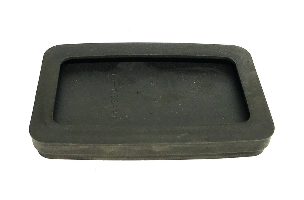 International Truck Pedal 166880R1 [Lot of 2] NOS
