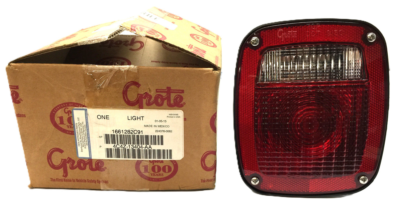 Grote/International 5370 Passenger Side Tail/Stop Light Assembly 1661282C91 (4C4Z13404AA) NOS