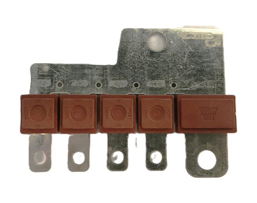 GM Front Compartment Fuse Block 13408182 NOS