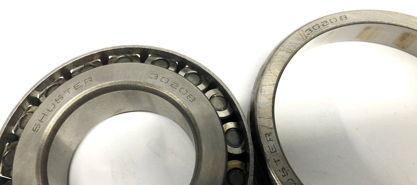 Shuster Tapered Roller Bearing For CAT 30208 (9044000300) NOS