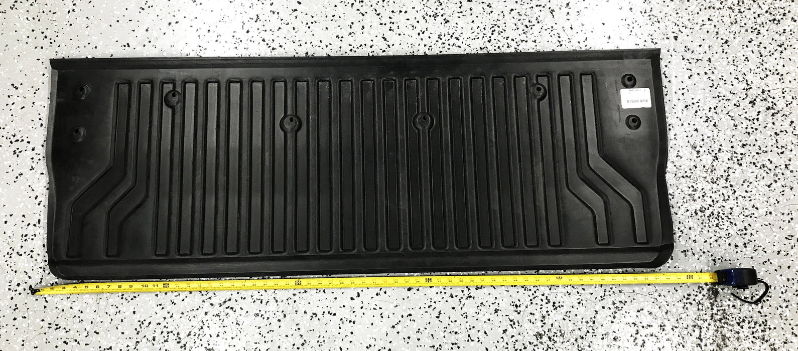 GM Tailgate Protector 84225459 NOS