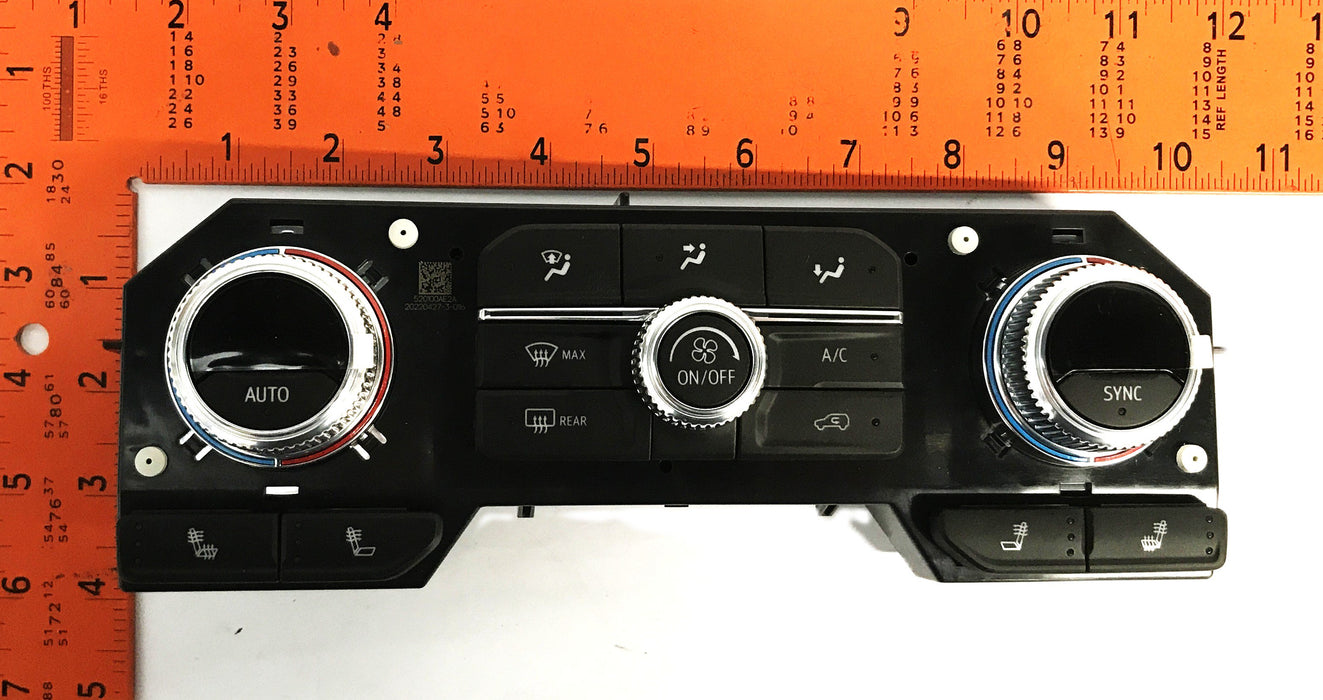 GM Climate Control Panel 84692239 NOS