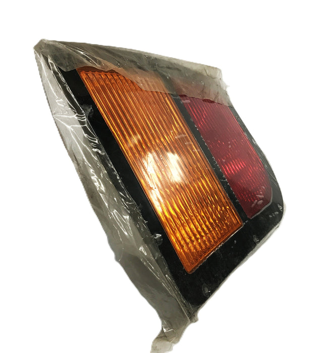 Thomas Built Right Front Warning Light Assembly TBB177418 NOS
