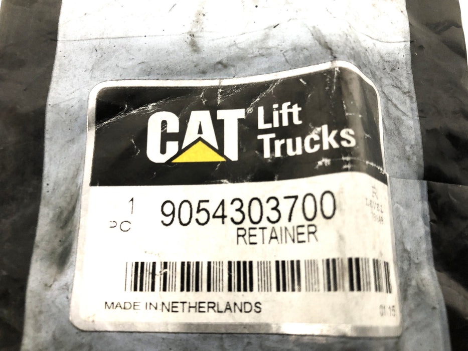 CAT Lift Trucks Retainer 9054303700 NOS