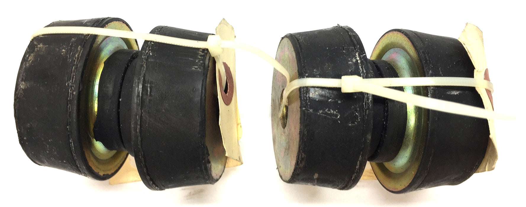 New Flyer SSB-4 Rubberized Mount Kit (2pcs) 132752 [Lot of 2] NOS