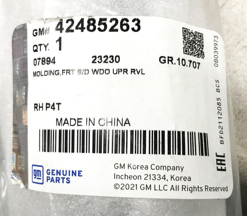 GM Exterior Trim-Reveal Molding 42485263 NOS