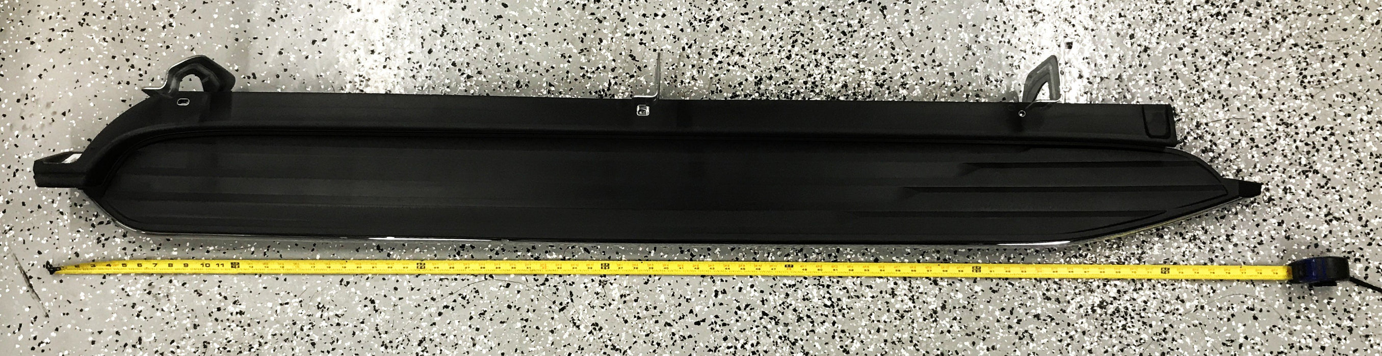 GM OEM Passenger Side Running Board 22813703 NOS