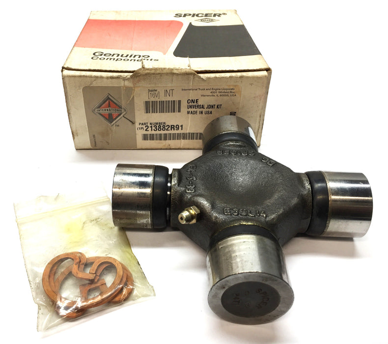 Spicer/International Universal Joint Kit 213882R91 NOS