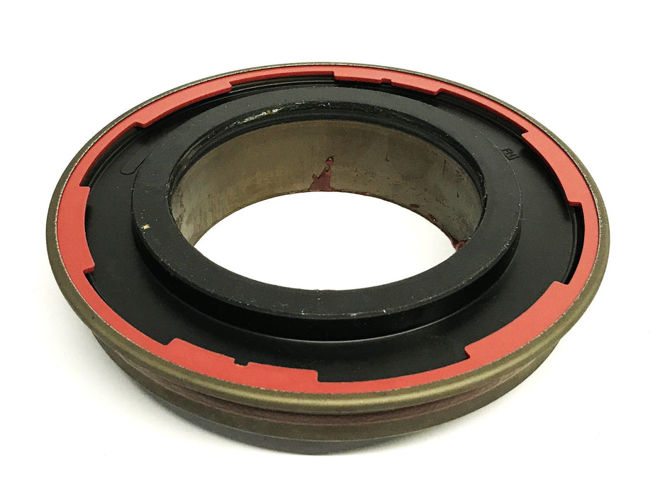 Meritor Rear Drive Axle Pinion Seal 1205A2731 NOS