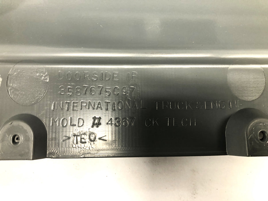 International Door Side Instrument Panel 3939181C2 (3587675C97) NOS