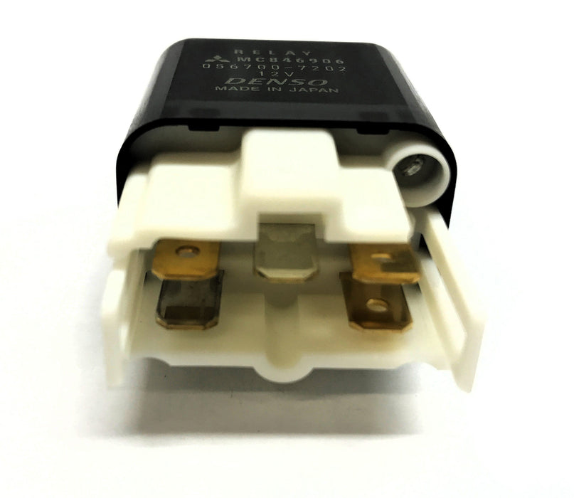 Mitsubishi Fuso 12V Relay MC846906 (056700-7202) NOS
