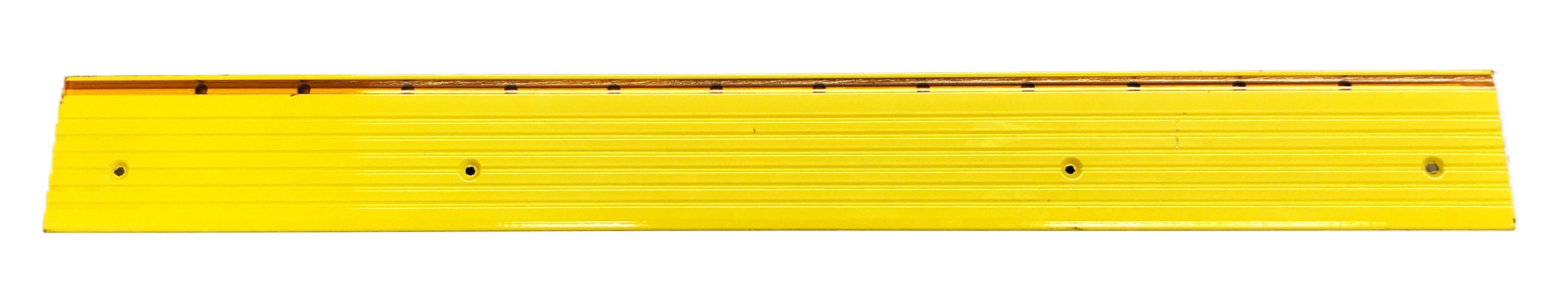 Gillig Yellow LED Step Lamp Assembly 13-60061-000Y NOS
