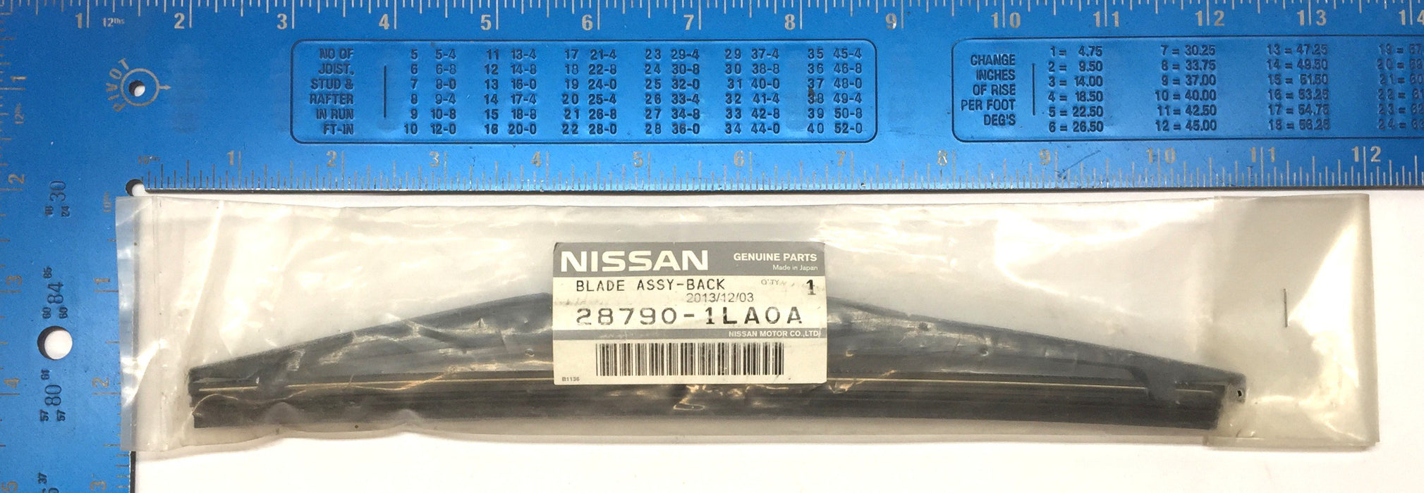 Nissan Back Wiper Blade 28790-1LA0A NOS