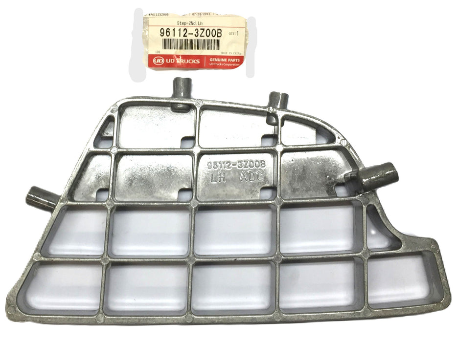 UD Trucks Left-Hand Second Step 96112-3Z00B NOS