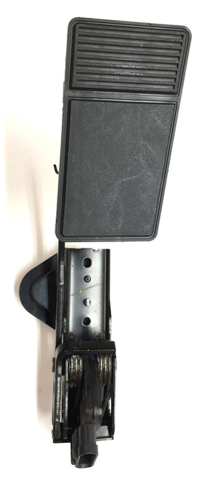 General Motors Accelerator Pedal 25830023 (062M-E0130) NOS