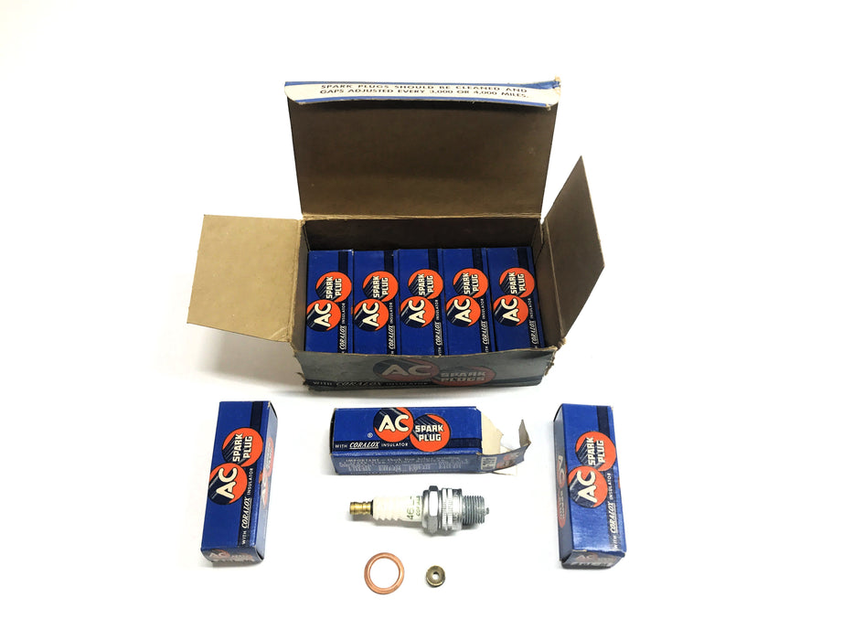 AC Box of (8) Spark Plug 46L-M (LM46) (5569586) NOS