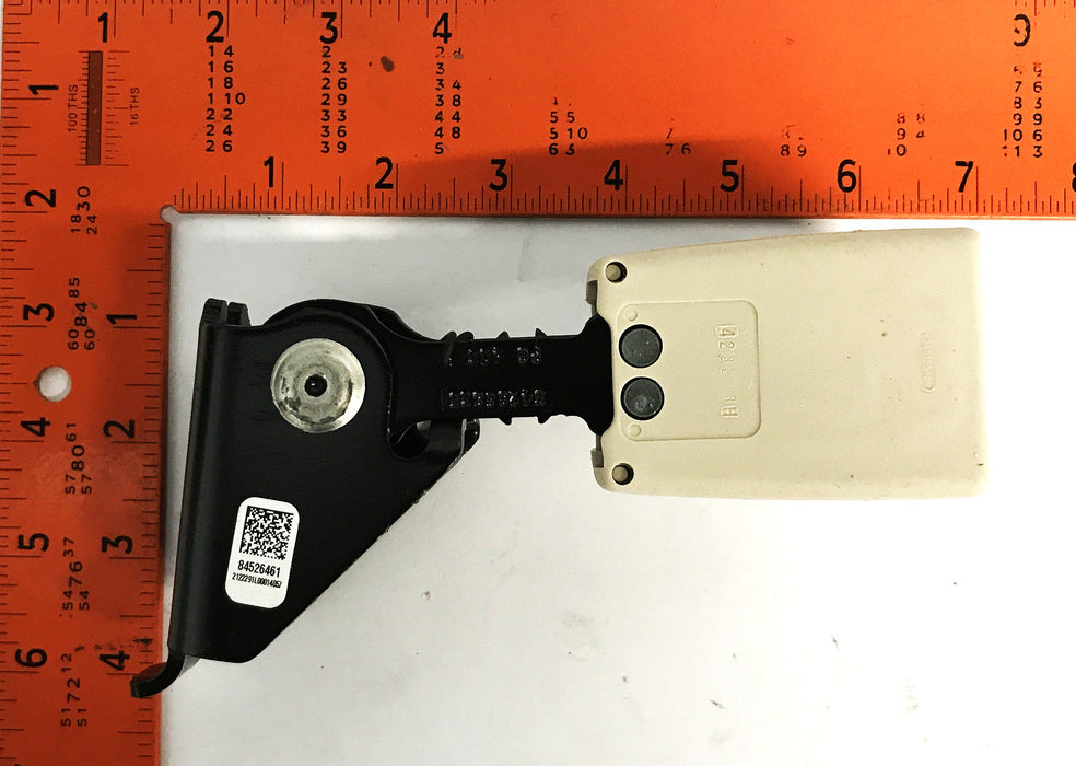 GM 3rd Row Seatbelt Buckle 84779610 NOS