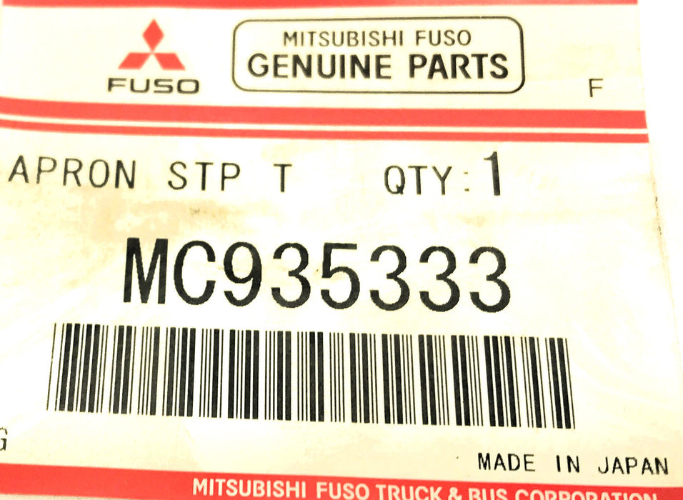 Mitsubishi Fuso Fender Liner MC935333 NOS