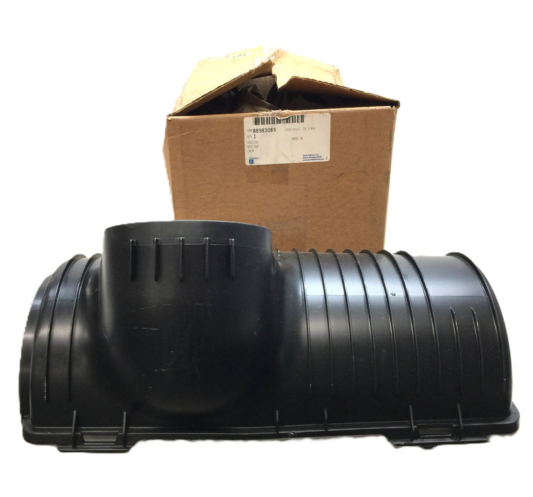 General Motors/GM Air Cleaner Upper Housing 88983089 NOS