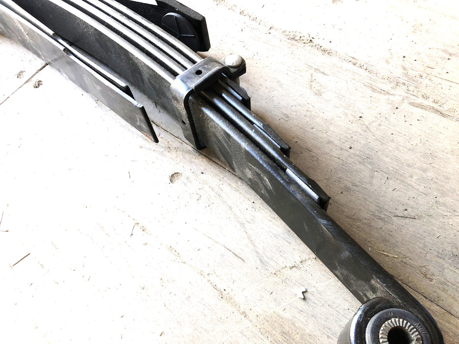 GM OEM Rear Leaf Spring Assembly 84992006 NOS FREIGHT