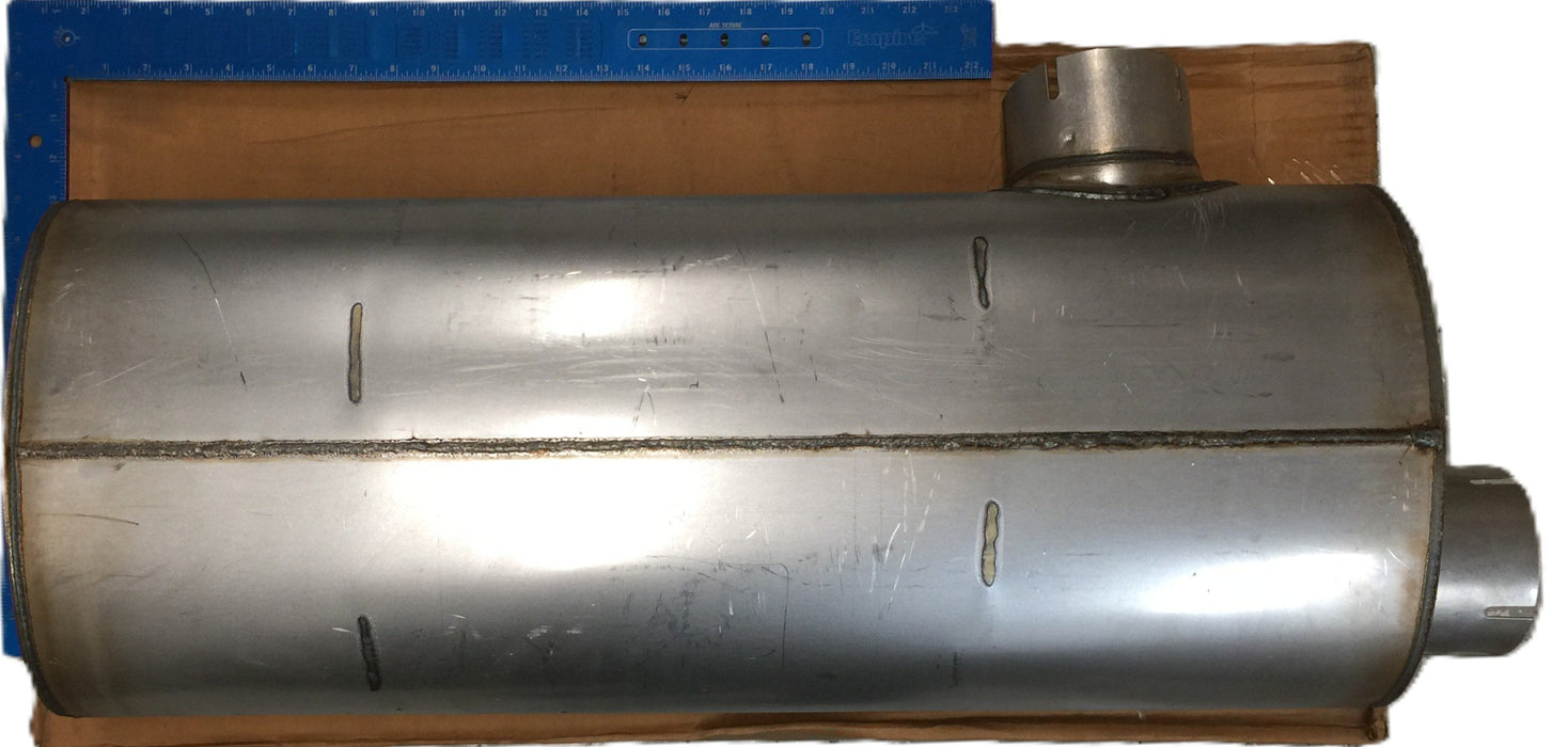 International Navistar Oval Muffler 1648038C1 NOS