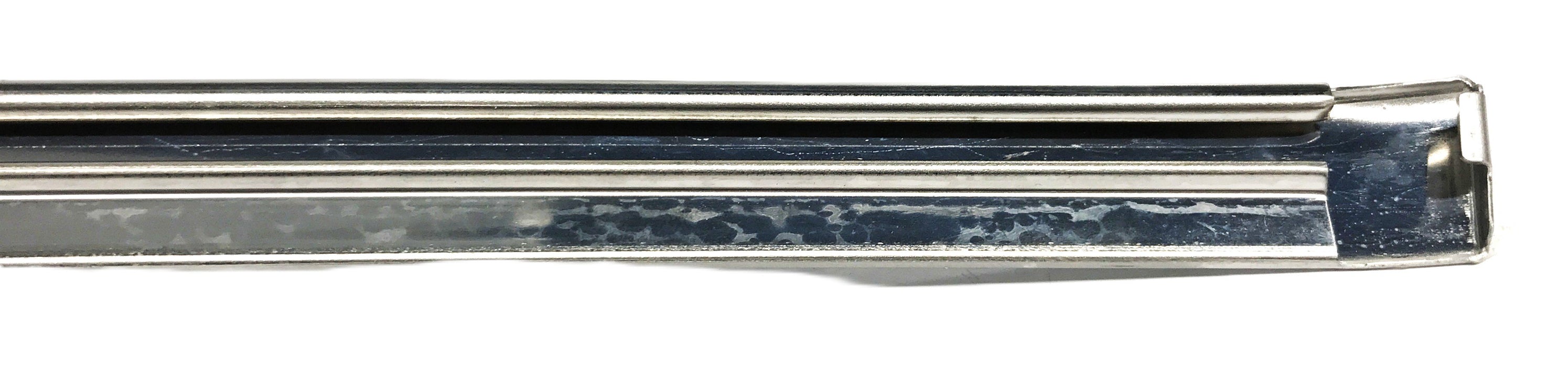 GM Exterior Trim-Reveal Molding 42485263 NOS