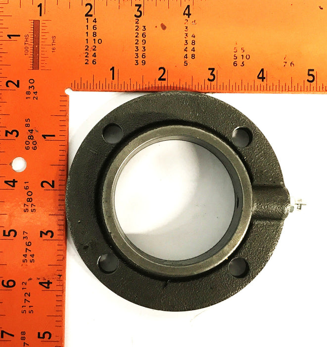 Montage Enterprises Shaft Bearing Housing with Zerk 400739 NOS