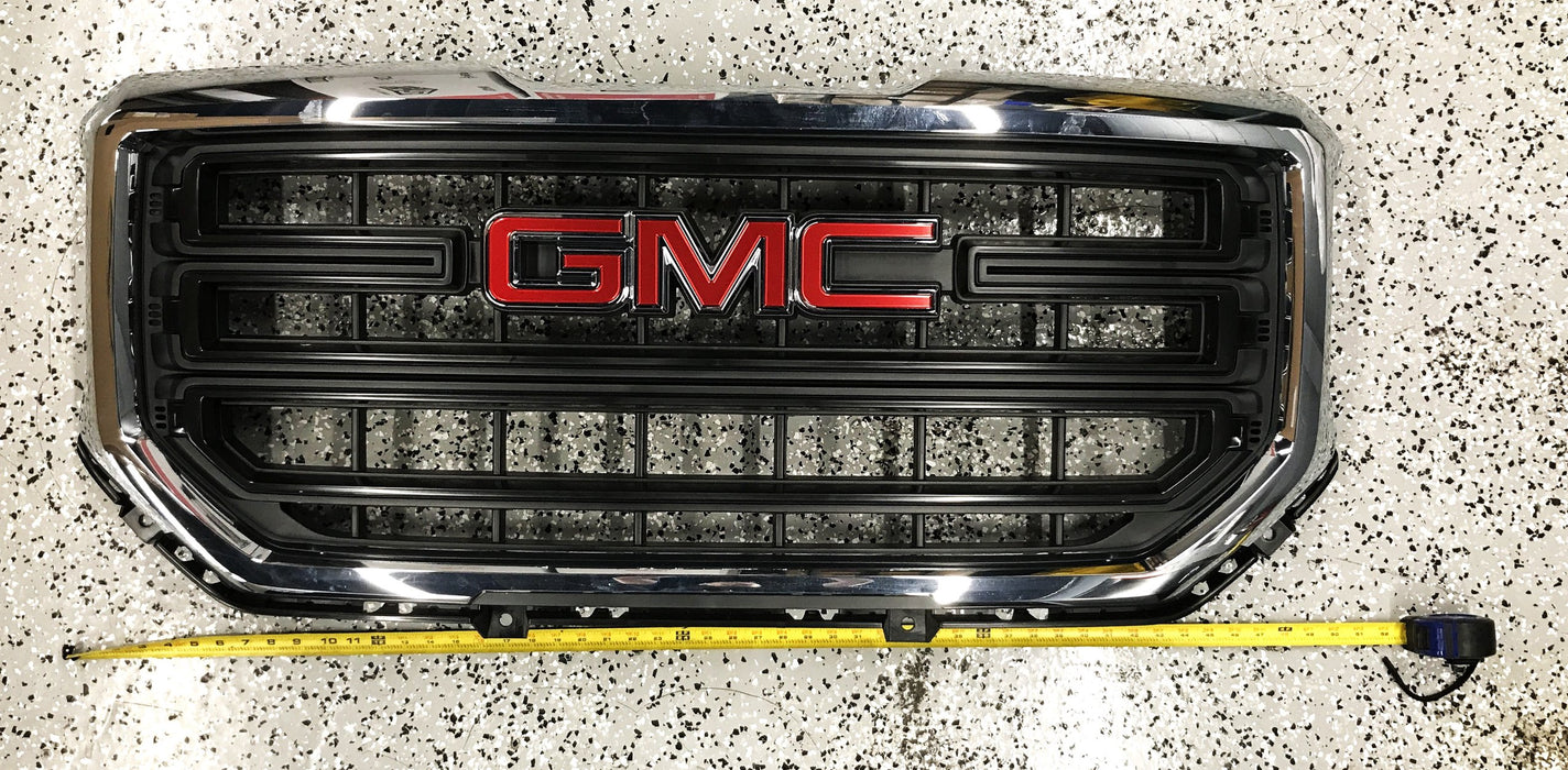 GM OEM Chrome Front Grille Assembly 23496234 NOS