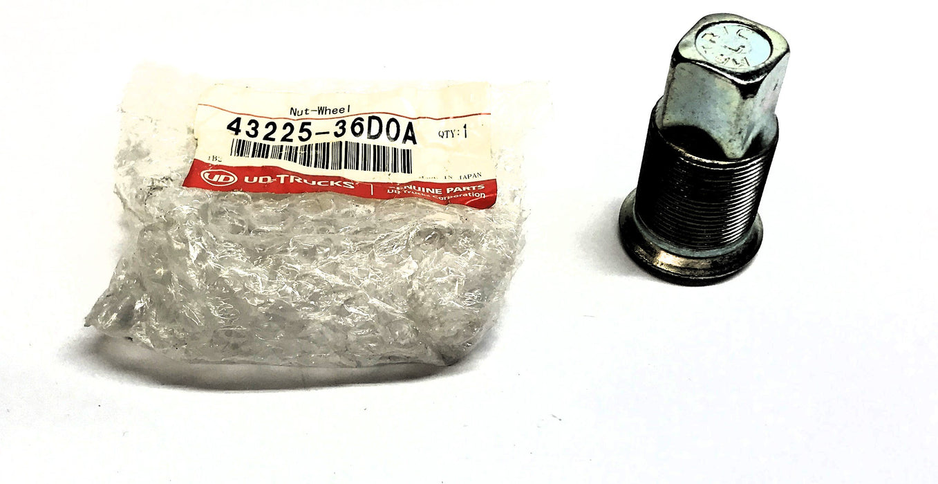 UD Trucks LH Driver's Side Inner Wheel Nut 43225-36D0A NOS