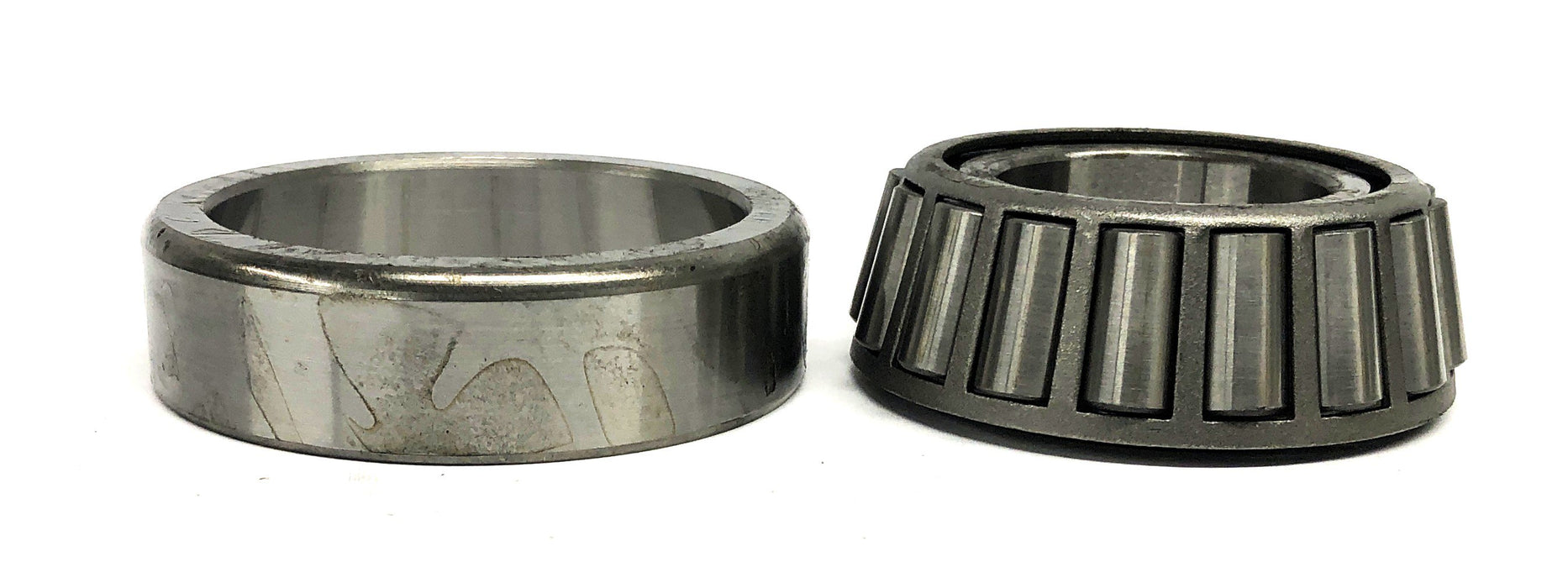 Shuster Tapered Roller Bearing For CAT 32207 (904400800) NOS