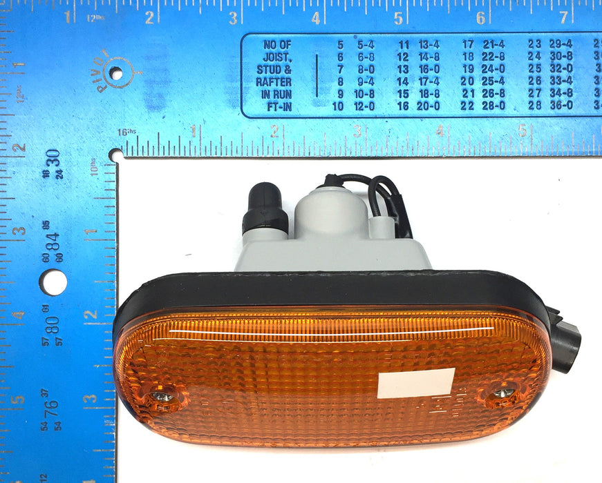 Mitsubishi Fuso Lamp Assembly MC147346 NOS