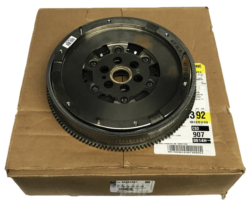 GM Clutch Flywheel 55584381 NOS
