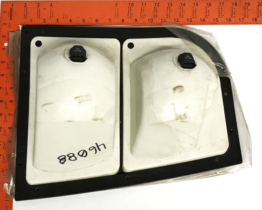 Thomas Built Right Front Warning Light Assembly TBB177418 NOS
