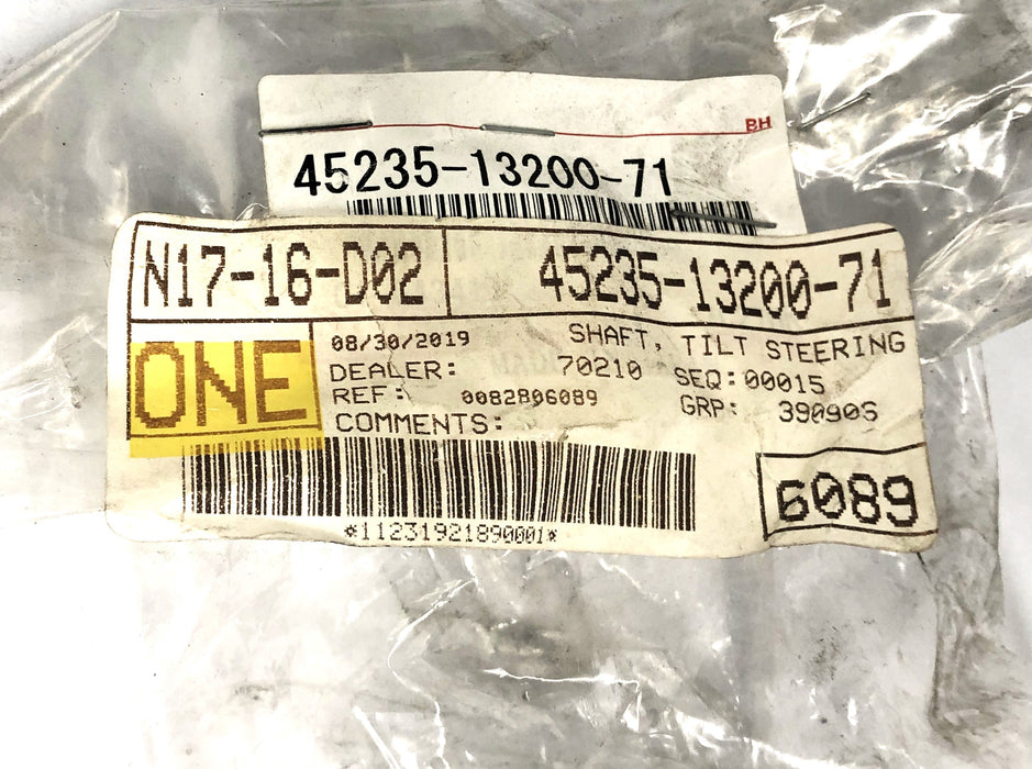 Toyota Tilt Steering Shaft Assembly 45235-13200-71 NOS