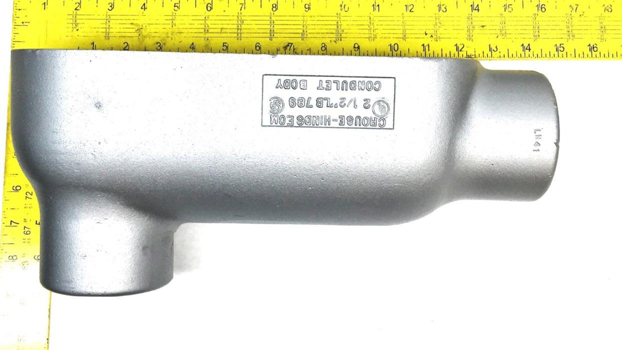 Crouse-Hinds 2-1/2 Inch Conduit Body LB789 NOS