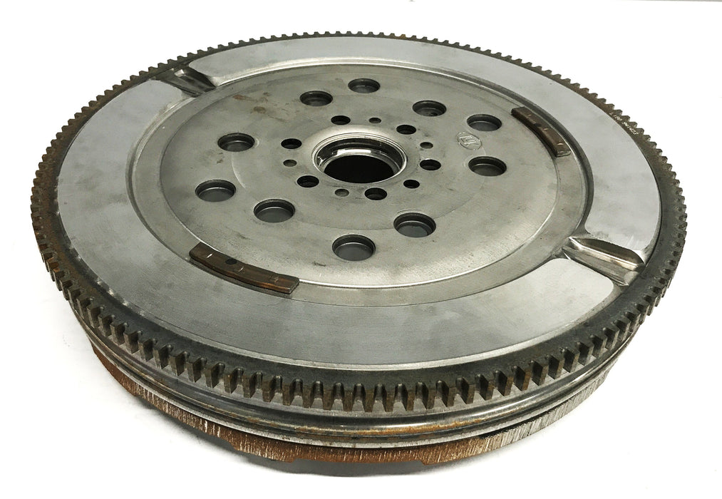 GM Clutch Flywheel Assembly 55599020 NOS