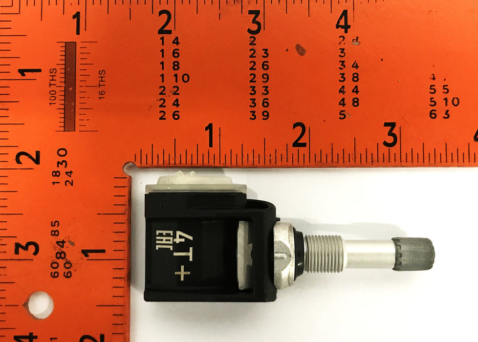 GM OEM Tire Pressure Monitoring Set 13545366 NOS