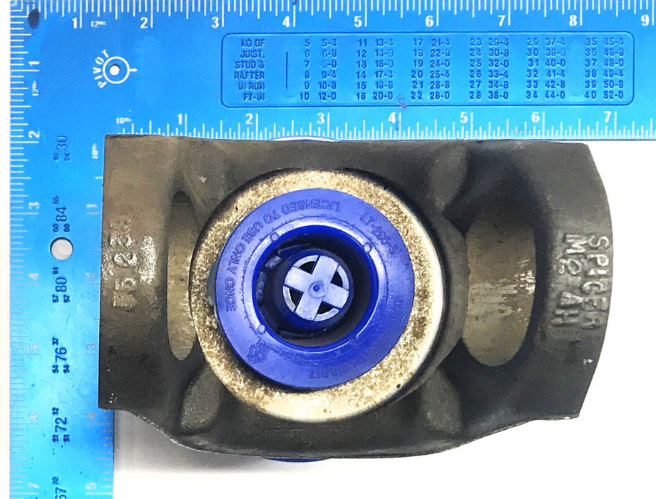 Dana Spicer International Drive Shaft End Yoke 916891R1 (5-4-1651) NOS