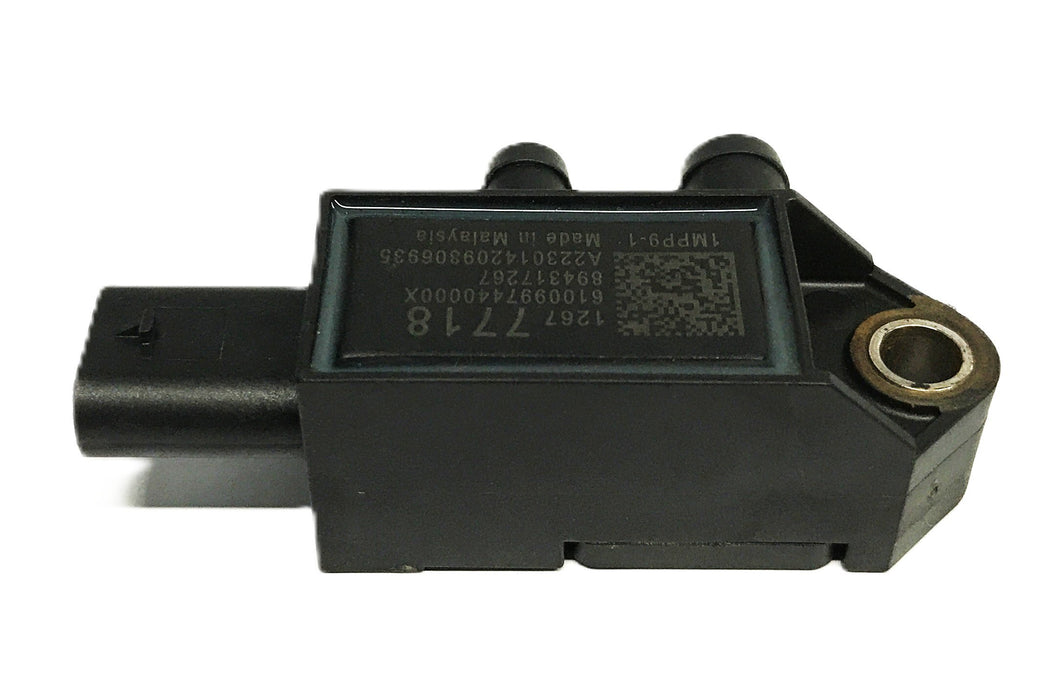 GM Emission Components Pressure Sensor 12677718 NOS